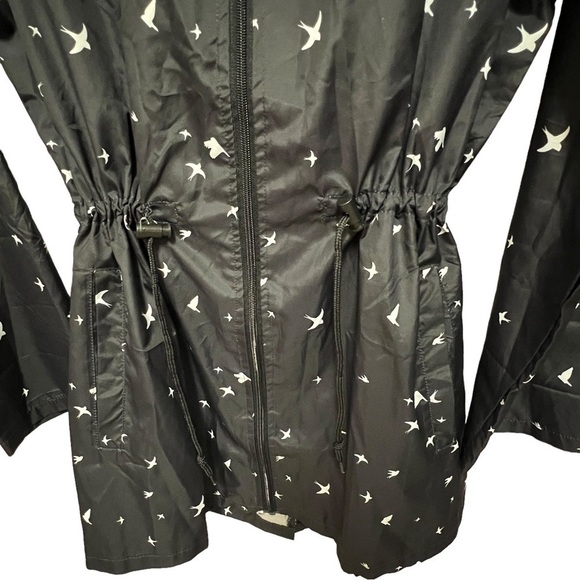 Colloseum Outerwear Women’s Black & White Jacket with Hood, Size Small - Picture 9 of 17